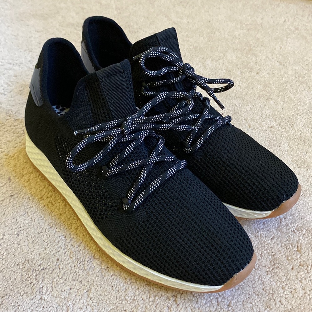 NWOT urban sport by j/slides Sneakers